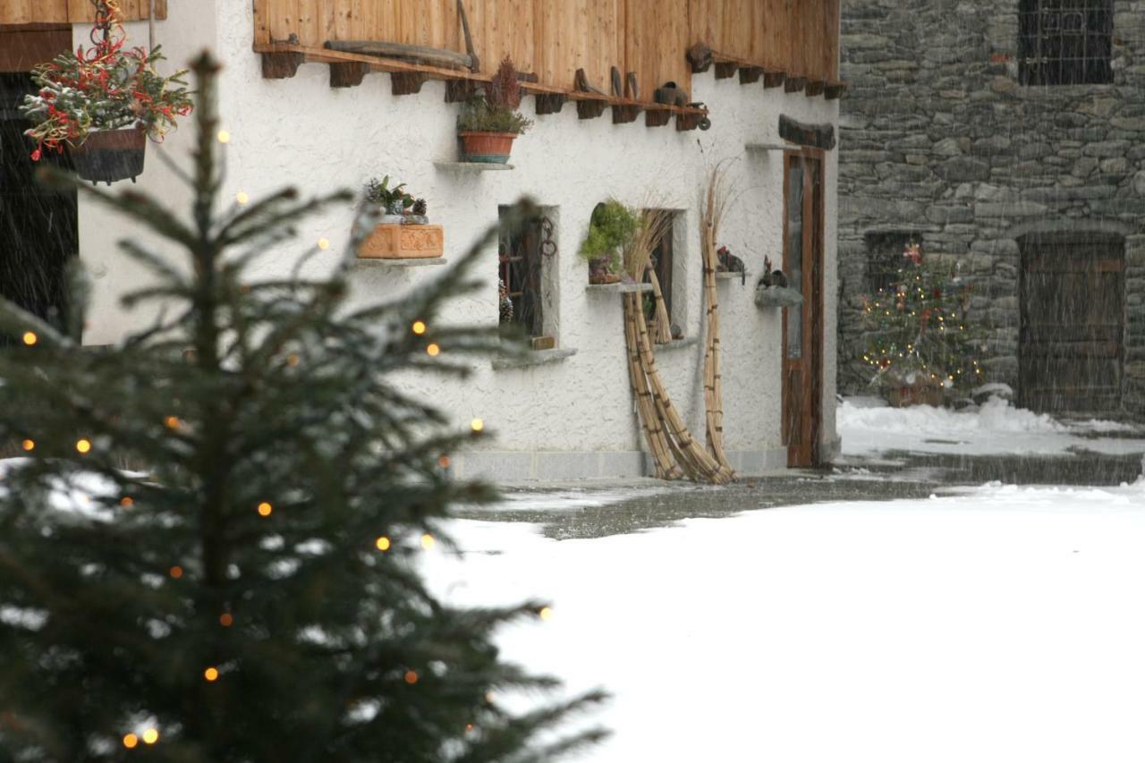 Maison Cassius Issogne Exterior foto